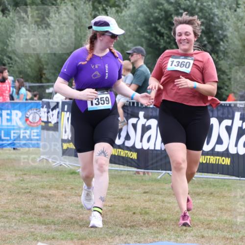 31.08.2025 - Elbe Triathlon Hamburg Strokosch-Dieckow http://msf.ph/oto/8657330 31.08.2025 12:19:21 Ziel 1359, 1360 meine-sportfotos.de