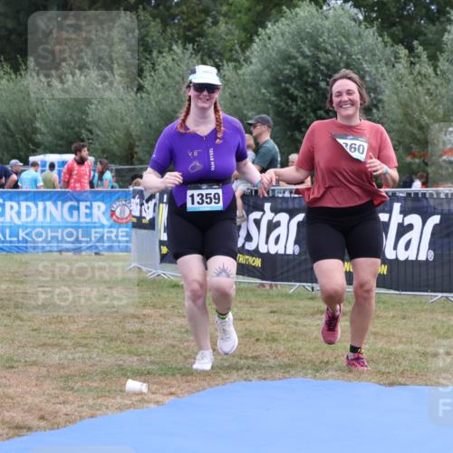 31.08.2025 - Elbe Triathlon Hamburg Strokosch-Dieckow http://msf.ph/oto/8657331 31.08.2025 12:19:21 Ziel 1359, 1360 meine-sportfotos.de