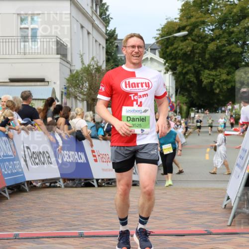 31.08.2025 - 21. Blankeneser Heldenlauf Strokosch-Dieckow http://msf.ph/oto/8657333 31.08.2025 10:55:06 Ziel 3342, 3525 meine-sportfotos.de