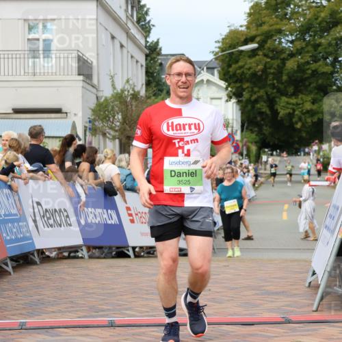 31.08.2025 - 21. Blankeneser Heldenlauf Strokosch-Dieckow http://msf.ph/oto/8657337 31.08.2025 10:55:06 Ziel 3342, 3525 meine-sportfotos.de