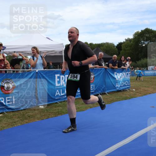 31.08.2025 - Elbe Triathlon Hamburg Strokosch-Dieckow http://msf.ph/oto/8657363 31.08.2025 12:20:32 Ziel 594 meine-sportfotos.de