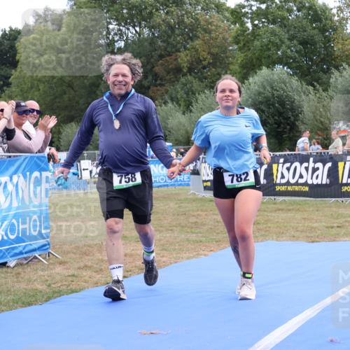 31.08.2025 - Elbe Triathlon Hamburg Strokosch-Dieckow http://msf.ph/oto/8657378 31.08.2025 12:34:17 Ziel 782 meine-sportfotos.de