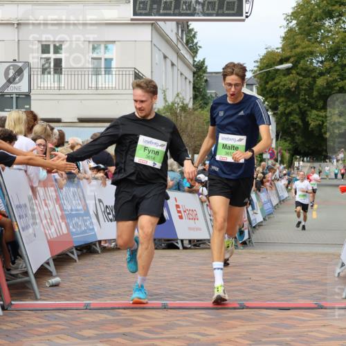 31.08.2025 - 21. Blankeneser Heldenlauf Strokosch-Dieckow http://msf.ph/oto/8657458 31.08.2025 10:54:54 Ziel 3614, 3615, 3283, 3462, 3395 meine-sportfotos.de