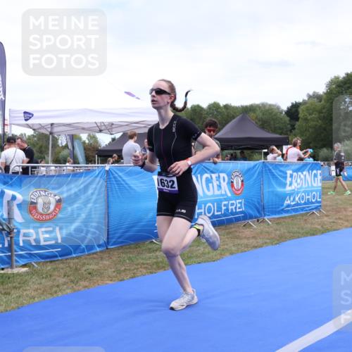31.08.2025 - Elbe Triathlon Hamburg Strokosch-Dieckow http://msf.ph/oto/8657464 31.08.2025 12:49:04 Ziel 1632 meine-sportfotos.de