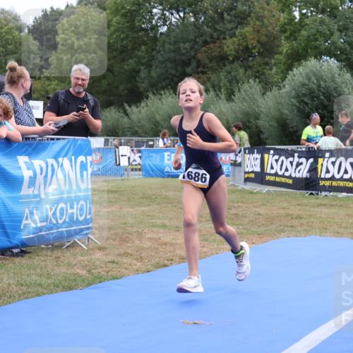 31.08.2025 - Elbe Triathlon Hamburg Strokosch-Dieckow http://msf.ph/oto/8657498 31.08.2025 12:52:02 Ziel 1686, 1697 meine-sportfotos.de