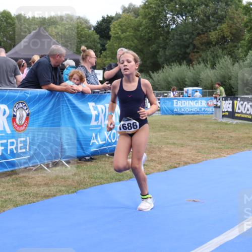 31.08.2025 - Elbe Triathlon Hamburg Strokosch-Dieckow http://msf.ph/oto/8657499 31.08.2025 12:52:02 Ziel 1686, 1697 meine-sportfotos.de