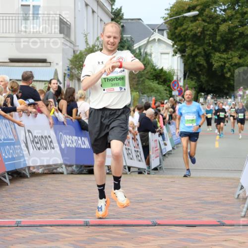 31.08.2025 - 21. Blankeneser Heldenlauf Strokosch-Dieckow http://msf.ph/oto/8657506 31.08.2025 10:54:43 Ziel 3492, 3462 meine-sportfotos.de
