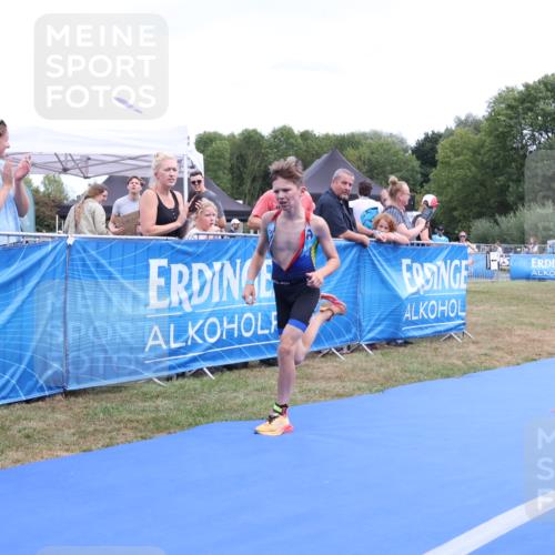 31.08.2025 - Elbe Triathlon Hamburg Strokosch-Dieckow http://msf.ph/oto/8657516 31.08.2025 12:52:20 Ziel 1675 meine-sportfotos.de