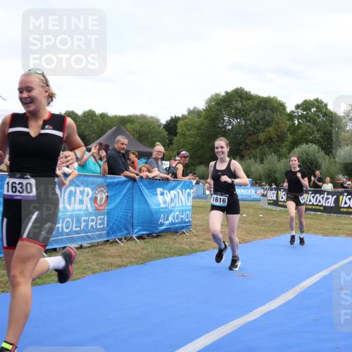 31.08.2025 - Elbe Triathlon Hamburg Strokosch-Dieckow http://msf.ph/oto/8657521 31.08.2025 12:52:49 Ziel 1616, 1617, 1630 meine-sportfotos.de