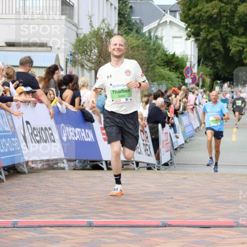 31.08.2025 - 21. Blankeneser Heldenlauf Strokosch-Dieckow http://msf.ph/oto/8657523 31.08.2025 10:54:42 Ziel 3492, 3462 meine-sportfotos.de