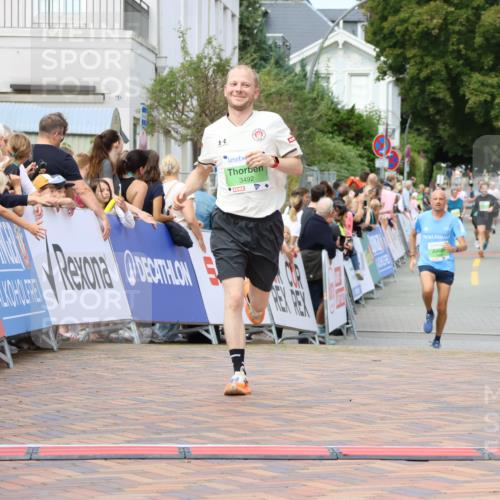 31.08.2025 - 21. Blankeneser Heldenlauf Strokosch-Dieckow http://msf.ph/oto/8657527 31.08.2025 10:54:42 Ziel 3492, 3462 meine-sportfotos.de