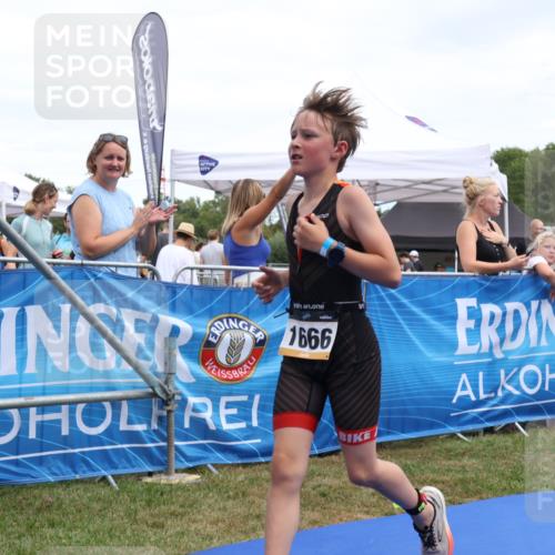 31.08.2025 - Elbe Triathlon Hamburg Strokosch-Dieckow http://msf.ph/oto/8657535 31.08.2025 12:53:04 Ziel 1666 meine-sportfotos.de