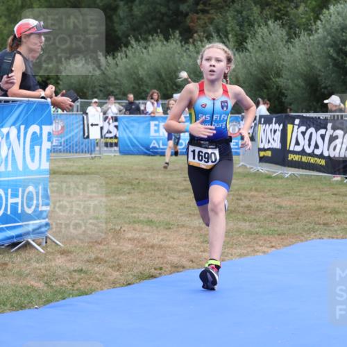 31.08.2025 - Elbe Triathlon Hamburg Strokosch-Dieckow http://msf.ph/oto/8657541 31.08.2025 12:54:49 Ziel 1689, 1690 meine-sportfotos.de