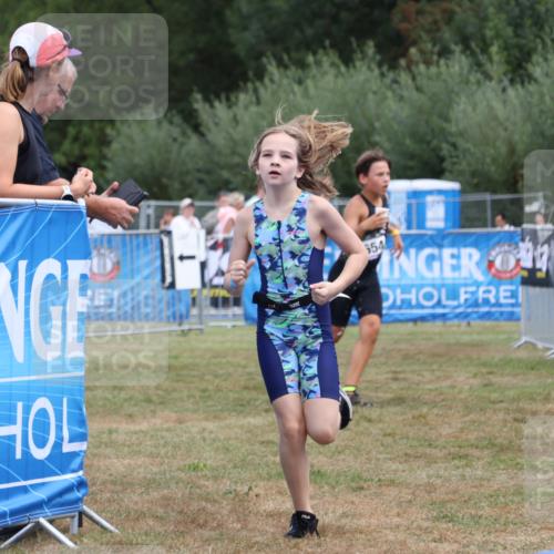 31.08.2025 - Elbe Triathlon Hamburg Strokosch-Dieckow http://msf.ph/oto/8657547 31.08.2025 12:54:54 Ziel 1689, 1690 meine-sportfotos.de