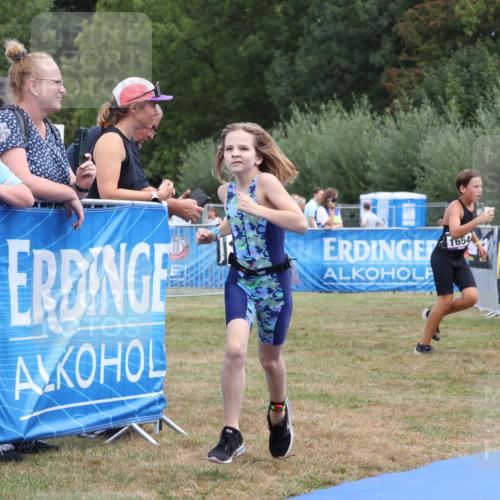 31.08.2025 - Elbe Triathlon Hamburg Strokosch-Dieckow http://msf.ph/oto/8657549 31.08.2025 12:54:54 Ziel 1689, 1690 meine-sportfotos.de