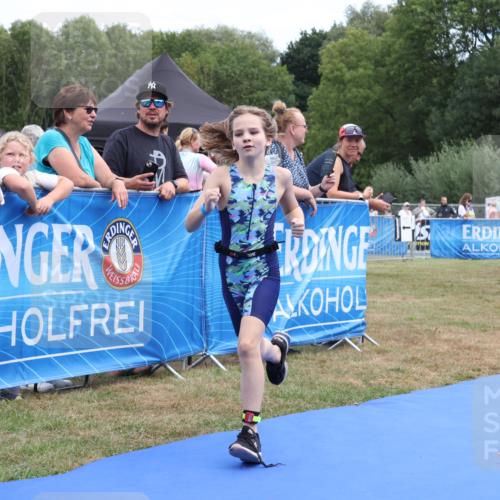 31.08.2025 - Elbe Triathlon Hamburg Strokosch-Dieckow http://msf.ph/oto/8657553 31.08.2025 12:54:55 Ziel 1689, 1690 meine-sportfotos.de
