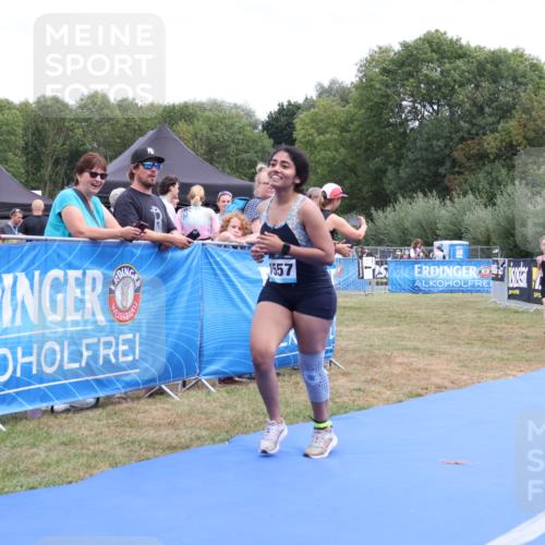 31.08.2025 - Elbe Triathlon Hamburg Strokosch-Dieckow http://msf.ph/oto/8657560 31.08.2025 12:55:32 Ziel 1557, 1693 meine-sportfotos.de