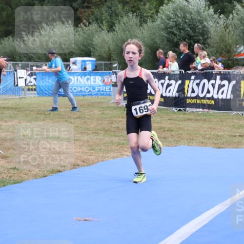 31.08.2025 - Elbe Triathlon Hamburg Strokosch-Dieckow http://msf.ph/oto/8657566 31.08.2025 12:55:35 Ziel 1557, 1662, 1693 meine-sportfotos.de