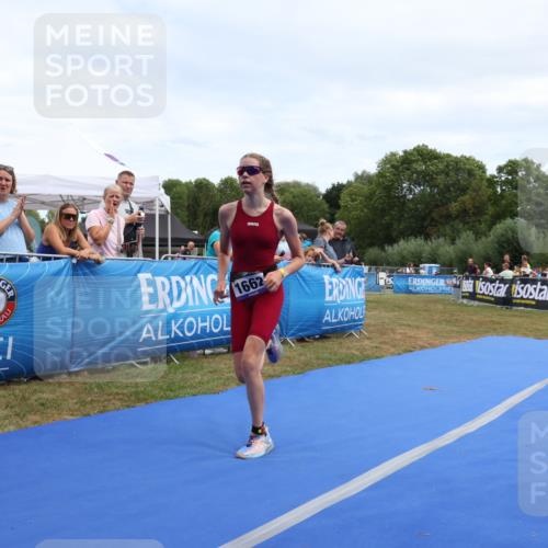 31.08.2025 - Elbe Triathlon Hamburg Strokosch-Dieckow http://msf.ph/oto/8657574 31.08.2025 12:55:43 Ziel 1662 meine-sportfotos.de