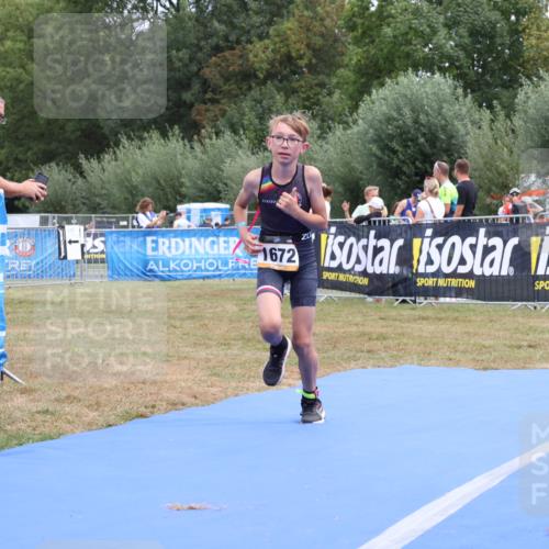 31.08.2025 - Elbe Triathlon Hamburg Strokosch-Dieckow http://msf.ph/oto/8657582 31.08.2025 12:56:26 Ziel 1672, 1674 meine-sportfotos.de