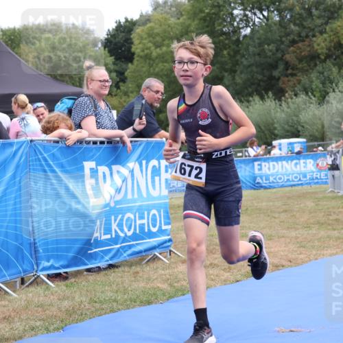 31.08.2025 - Elbe Triathlon Hamburg Strokosch-Dieckow http://msf.ph/oto/8657584 31.08.2025 12:56:27 Ziel 1672, 1674 meine-sportfotos.de