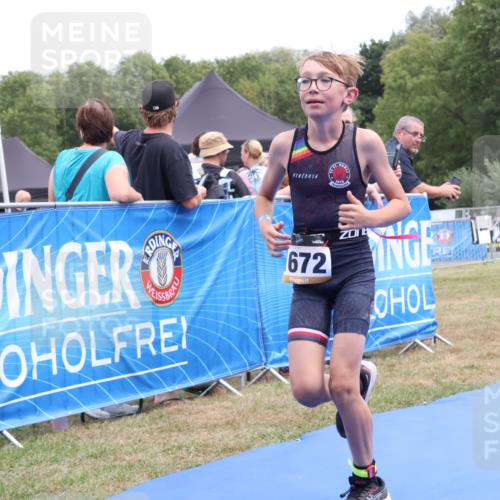 31.08.2025 - Elbe Triathlon Hamburg Strokosch-Dieckow http://msf.ph/oto/8657585 31.08.2025 12:56:27 Ziel 1672, 1674 meine-sportfotos.de