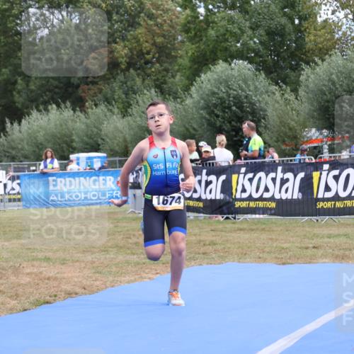 31.08.2025 - Elbe Triathlon Hamburg Strokosch-Dieckow http://msf.ph/oto/8657588 31.08.2025 12:56:34 Ziel 1674 meine-sportfotos.de
