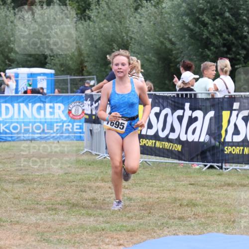 31.08.2025 - Elbe Triathlon Hamburg Strokosch-Dieckow http://msf.ph/oto/8657609 31.08.2025 12:57:03 Ziel 1688, 1695 meine-sportfotos.de