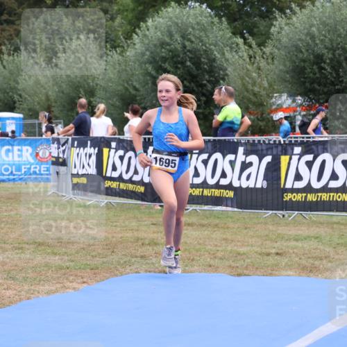 31.08.2025 - Elbe Triathlon Hamburg Strokosch-Dieckow http://msf.ph/oto/8657611 31.08.2025 12:57:04 Ziel 1688, 1695 meine-sportfotos.de