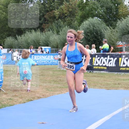 31.08.2025 - Elbe Triathlon Hamburg Strokosch-Dieckow http://msf.ph/oto/8657613 31.08.2025 12:57:06 Ziel 1688, 1695 meine-sportfotos.de