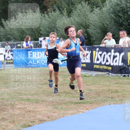 31.08.2025 - Elbe Triathlon Hamburg Strokosch-Dieckow http://msf.ph/oto/8657630 31.08.2025 12:57:55 Ziel 1650, 1707, 1714 meine-sportfotos.de