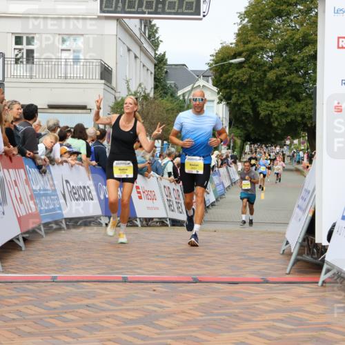31.08.2025 - 21. Blankeneser Heldenlauf Strokosch-Dieckow http://msf.ph/oto/8657650 31.08.2025 10:28:41 Ziel 2727, 2697, 2700, 2351, 2687 meine-sportfotos.de