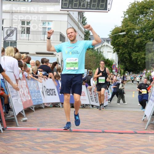 31.08.2025 - 21. Blankeneser Heldenlauf Strokosch-Dieckow http://msf.ph/oto/8657652 31.08.2025 10:54:26 Ziel 3488, 3041, 3632, 3332 meine-sportfotos.de