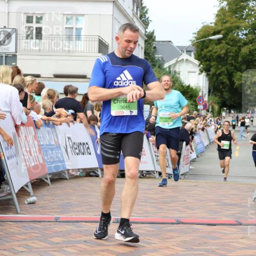 31.08.2025 - 21. Blankeneser Heldenlauf Strokosch-Dieckow http://msf.ph/oto/8657665 31.08.2025 10:54:23 Ziel 3488, 3538, 3041, 3632 meine-sportfotos.de