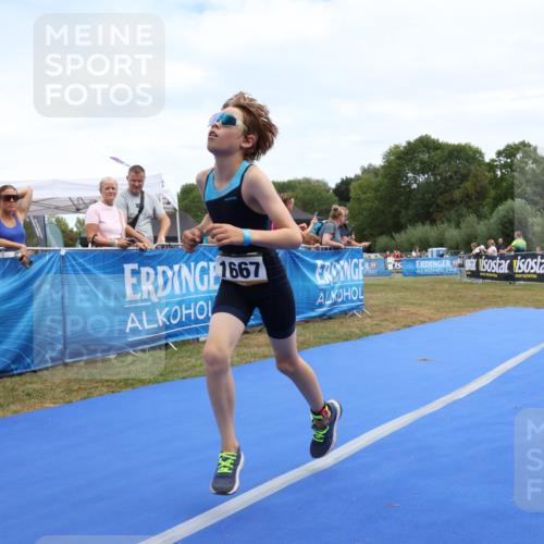 31.08.2025 - Elbe Triathlon Hamburg Strokosch-Dieckow http://msf.ph/oto/8657676 31.08.2025 12:58:47 Ziel 1667, 1687, 1696 meine-sportfotos.de
