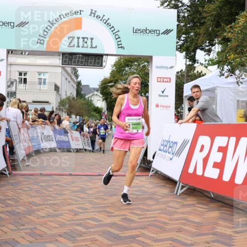 31.08.2025 - 21. Blankeneser Heldenlauf Strokosch-Dieckow http://msf.ph/oto/8657708 31.08.2025 10:54:19 Ziel 3506, 3538, 3041, 3632 meine-sportfotos.de