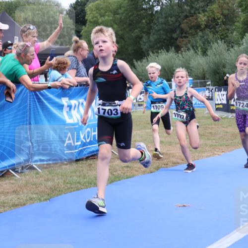 31.08.2025 - Elbe Triathlon Hamburg Strokosch-Dieckow http://msf.ph/oto/8657717 31.08.2025 13:00:16 Ziel 1700, 1703, 1709, 1713, 1722, 1724 meine-sportfotos.de