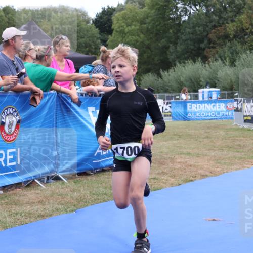 31.08.2025 - Elbe Triathlon Hamburg Strokosch-Dieckow http://msf.ph/oto/8657732 31.08.2025 13:00:25 Ziel 1700 meine-sportfotos.de