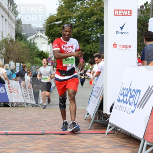 31.08.2025 - 21. Blankeneser Heldenlauf Strokosch-Dieckow http://msf.ph/oto/8657734 31.08.2025 10:54:12 Ziel 3506, 3538 meine-sportfotos.de