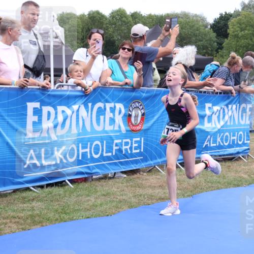 31.08.2025 - Elbe Triathlon Hamburg Strokosch-Dieckow http://msf.ph/oto/8657754 31.08.2025 13:00:49 Ziel 1652, 1681, 1718, 1725 meine-sportfotos.de