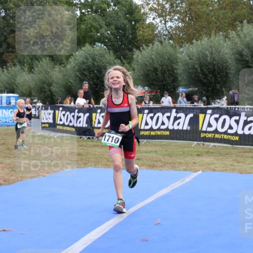 31.08.2025 - Elbe Triathlon Hamburg Strokosch-Dieckow http://msf.ph/oto/8657775 31.08.2025 13:01:02 Ziel 1692, 1710, 1716 meine-sportfotos.de