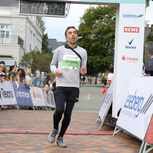 31.08.2025 - 21. Blankeneser Heldenlauf Strokosch-Dieckow http://msf.ph/oto/8657776 31.08.2025 10:53:44 Ziel 3333, 3501, 3234 meine-sportfotos.de