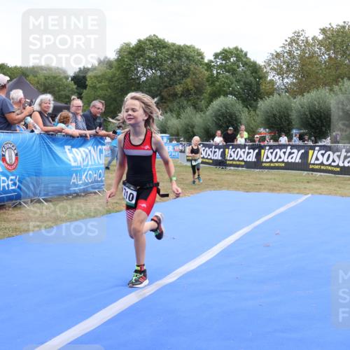 31.08.2025 - Elbe Triathlon Hamburg Strokosch-Dieckow http://msf.ph/oto/8657781 31.08.2025 13:01:03 Ziel 1692, 1710, 1716 meine-sportfotos.de
