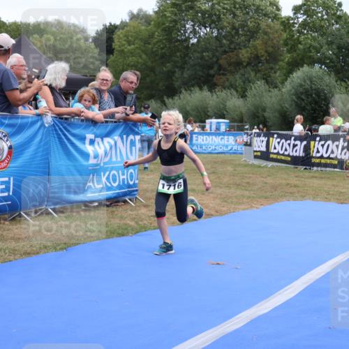 31.08.2025 - Elbe Triathlon Hamburg Strokosch-Dieckow http://msf.ph/oto/8657787 31.08.2025 13:01:05 Ziel 1710, 1716, 1721 meine-sportfotos.de