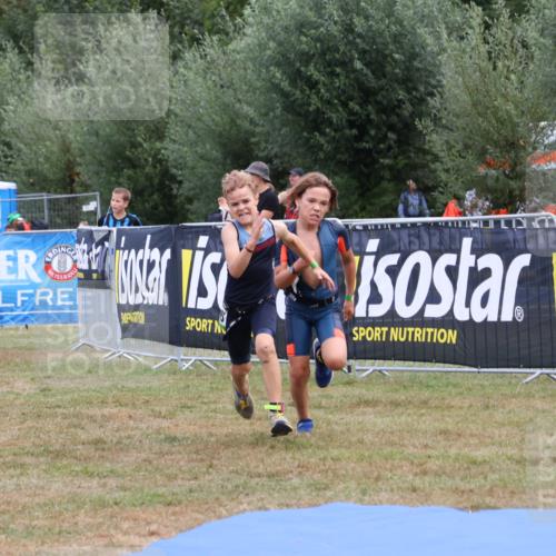 31.08.2025 - Elbe Triathlon Hamburg Strokosch-Dieckow http://msf.ph/oto/8657803 31.08.2025 13:01:37 Ziel 1702, 1706 meine-sportfotos.de