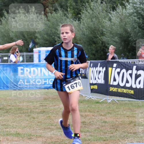 31.08.2025 - Elbe Triathlon Hamburg Strokosch-Dieckow http://msf.ph/oto/8657815 31.08.2025 13:01:44 Ziel 1670, 1702, 1706 meine-sportfotos.de