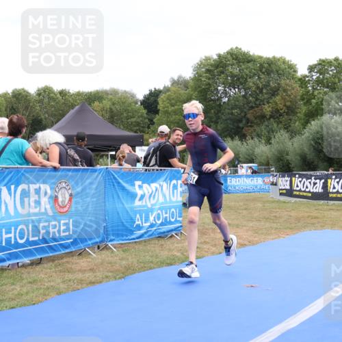 31.08.2025 - Elbe Triathlon Hamburg Strokosch-Dieckow http://msf.ph/oto/8657843 31.08.2025 13:02:13 Ziel 1651, 1671 meine-sportfotos.de