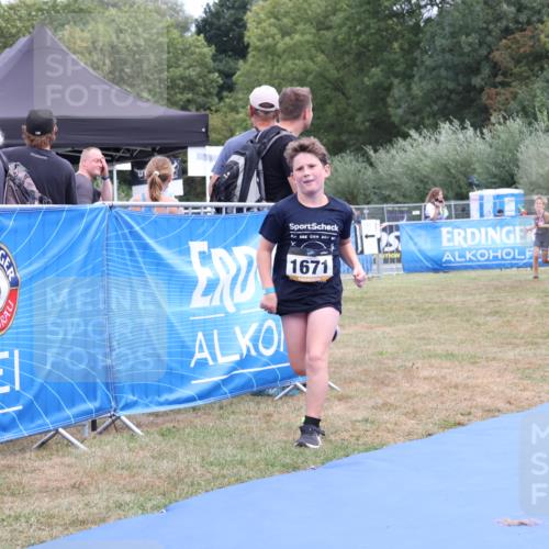 31.08.2025 - Elbe Triathlon Hamburg Strokosch-Dieckow http://msf.ph/oto/8657851 31.08.2025 13:02:22 Ziel 1671, 1705 meine-sportfotos.de