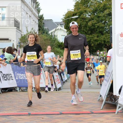 31.08.2025 - 21. Blankeneser Heldenlauf Strokosch-Dieckow http://msf.ph/oto/8657863 31.08.2025 10:28:15 Ziel 2348, 2140, 2133, 2625, 2088 meine-sportfotos.de