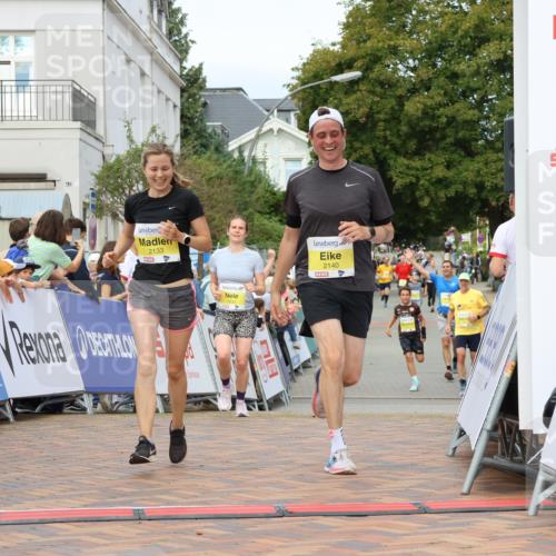 31.08.2025 - 21. Blankeneser Heldenlauf Strokosch-Dieckow http://msf.ph/oto/8657871 31.08.2025 10:28:15 Ziel 2348, 2140, 2133, 2625, 2088 meine-sportfotos.de